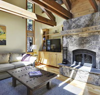 Deer Park Alpine Getaway - China Accommodation
