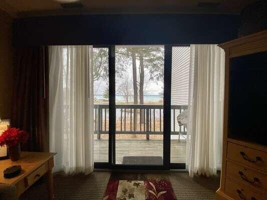 Delightful Lake View Beach Side Condo @ The Shores - thumb 0