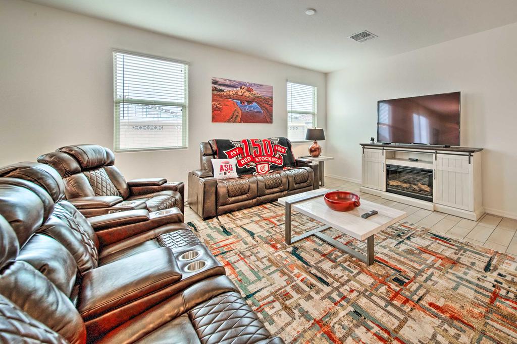 Desert Den With Pool - 3Mi To Goodyear Ballpark! - thumb 0