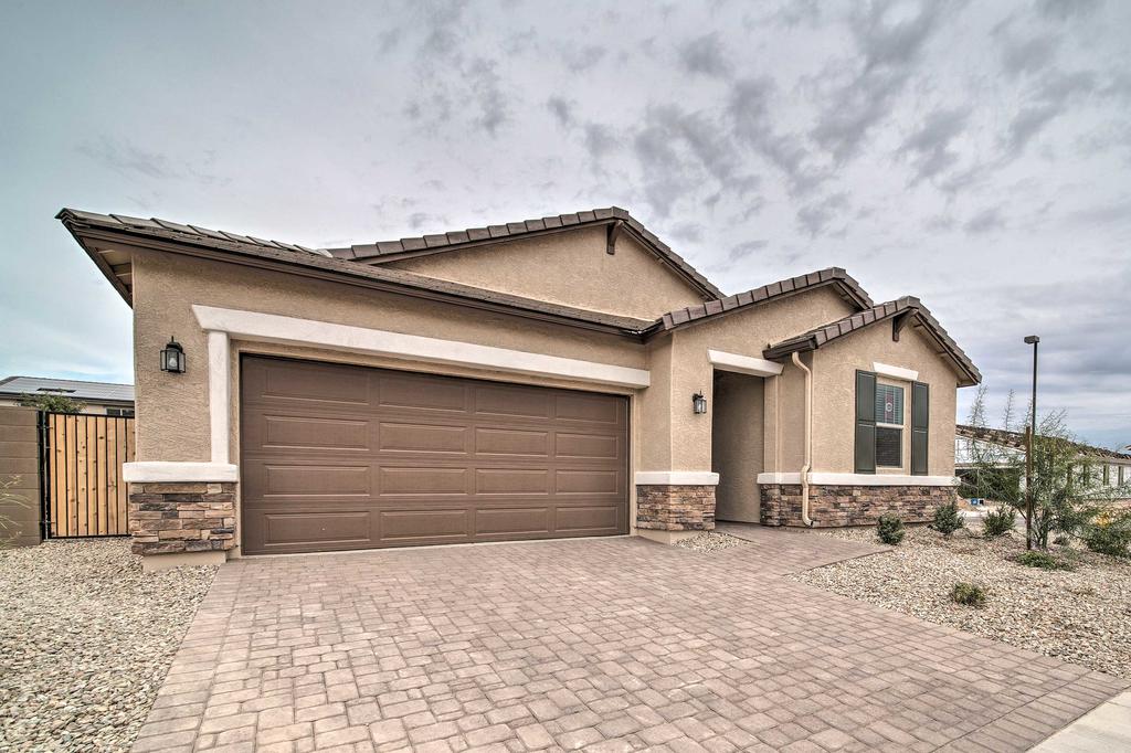 Desert Den With Pool - 3Mi To Goodyear Ballpark! - thumb 2