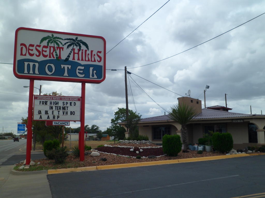 Desert Hills Motel - thumb 0