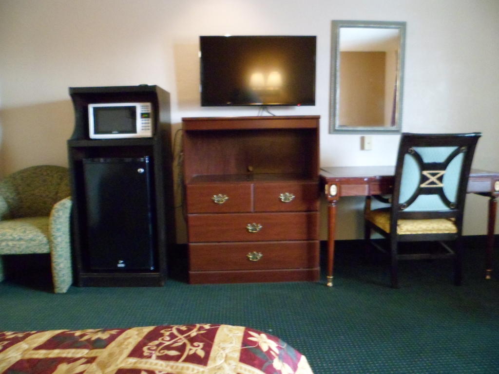 Desert Hills Motel - thumb 2