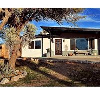 Desert Serenity in Yucca/Joshua Tree w/AC  Fire pit - Tourism Bookings
