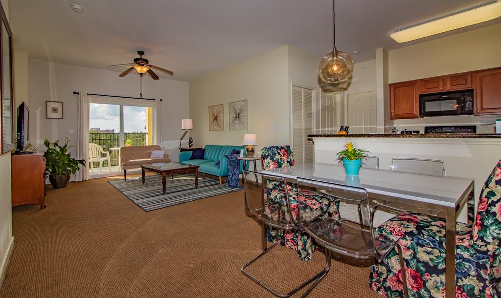 Disney Spring Area/Pirate Boat Pool - thumb 3