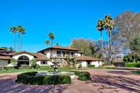 Distinguished Resort-Style Wine Country Retreat - 9BR Sleeps 20-24 Tourism Bookings