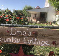 Dora's Country Cottage - USA Accommodation