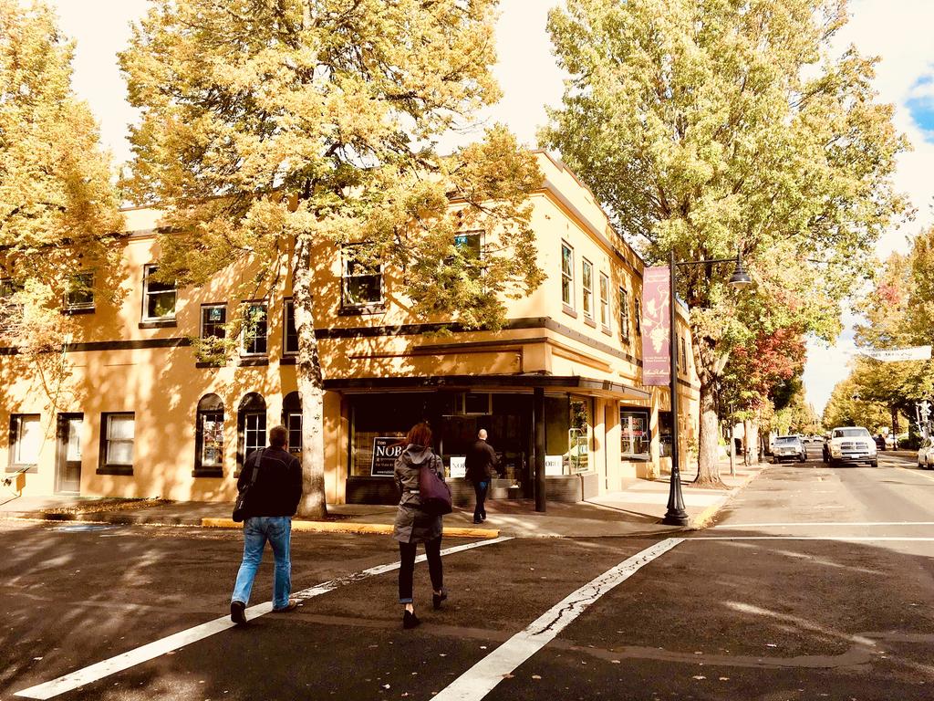 Douglas On Third - thumb 1