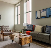 Downtown 1 and 2 BR Apt with Kitchen by Frontdesk - Tourism Bookings