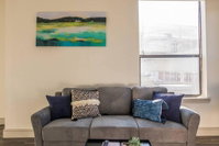 Downtown 1 and 2 BR Apts by Frontdesk Tourism Bookings