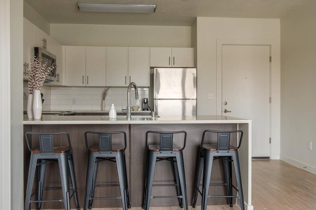 Downtown 2 BR With Wifi By Frontdesk - thumb 3