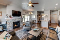 Downtown Luxury Chalet 39 Near Resort With Hot Tub - FREE Activities Daily WiFi  Shuttle Tourism Bookings