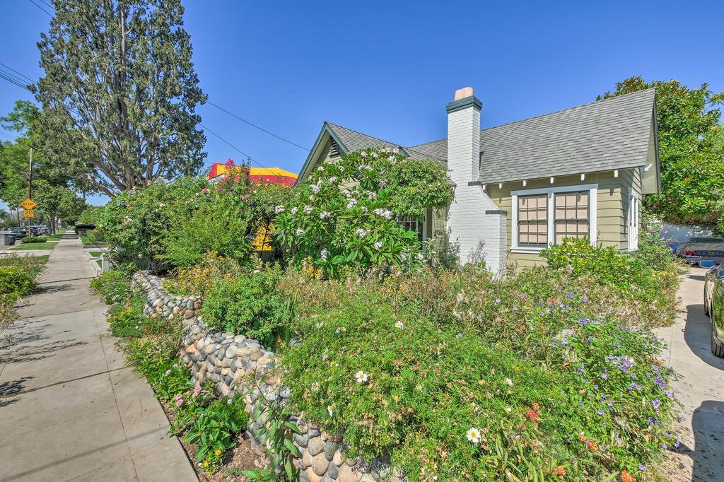 Downtown Orange Cottage W/ Garden & Hot Tub! - thumb 1