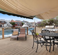 Dreams on the Docks - USA Accommodation