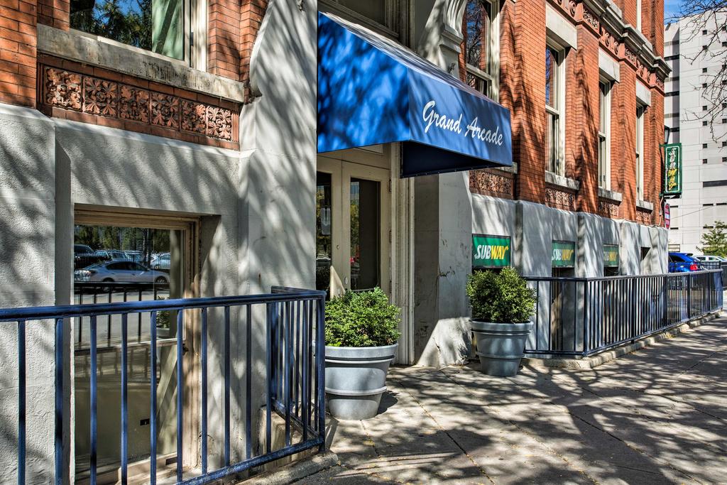 Dtwn Cleveland Loft - Walk To Browns Stadium! - thumb 2