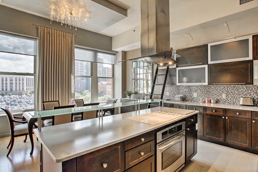 Dtwn Cleveland Loft - Walk To Browns Stadium! - thumb 1