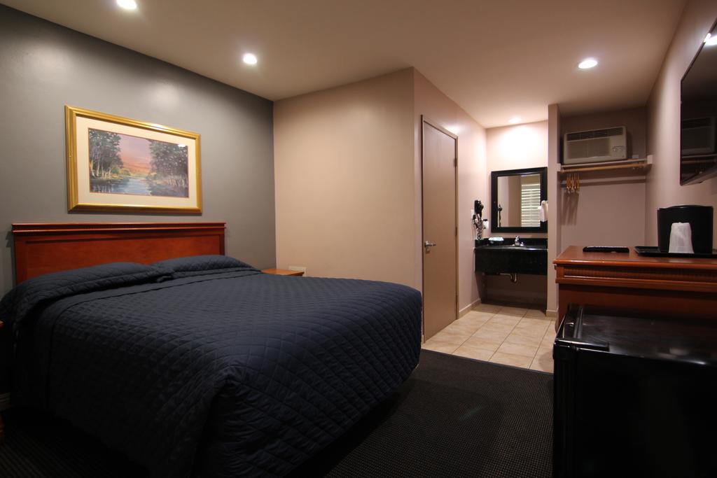 Dunes Inn - Sunset - thumb 2