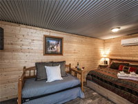 Eagle Creek Cabin 2 Kitchenette Grill Fire Pit Sleeps 4 Tourism Bookings