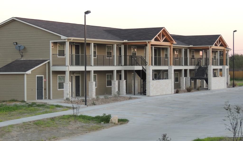 Eagles Den Suites At Cotulla - thumb 2