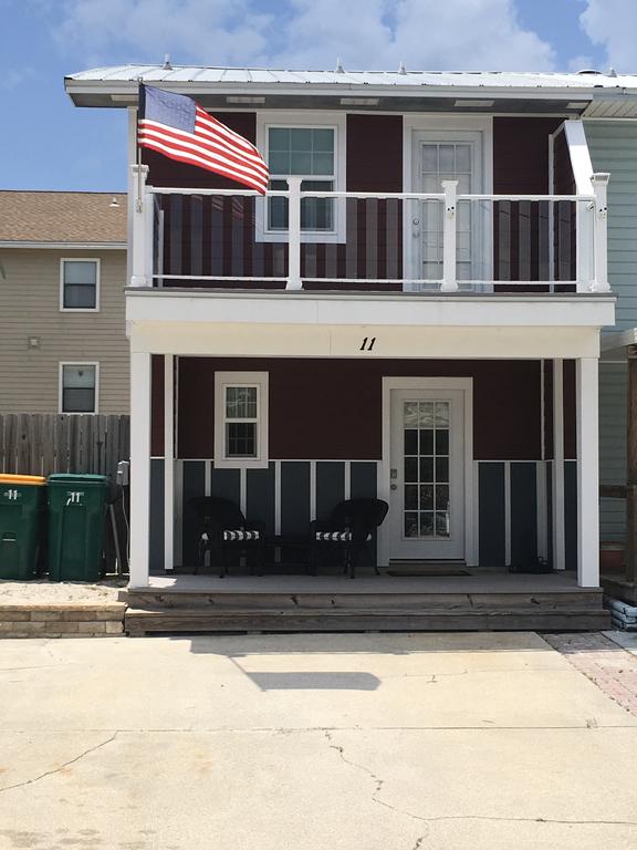 East Pass Oasis - thumb 1