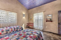 Eclectic Cabin with Kiva 11 Mi to Taos Ski USA Accommodation