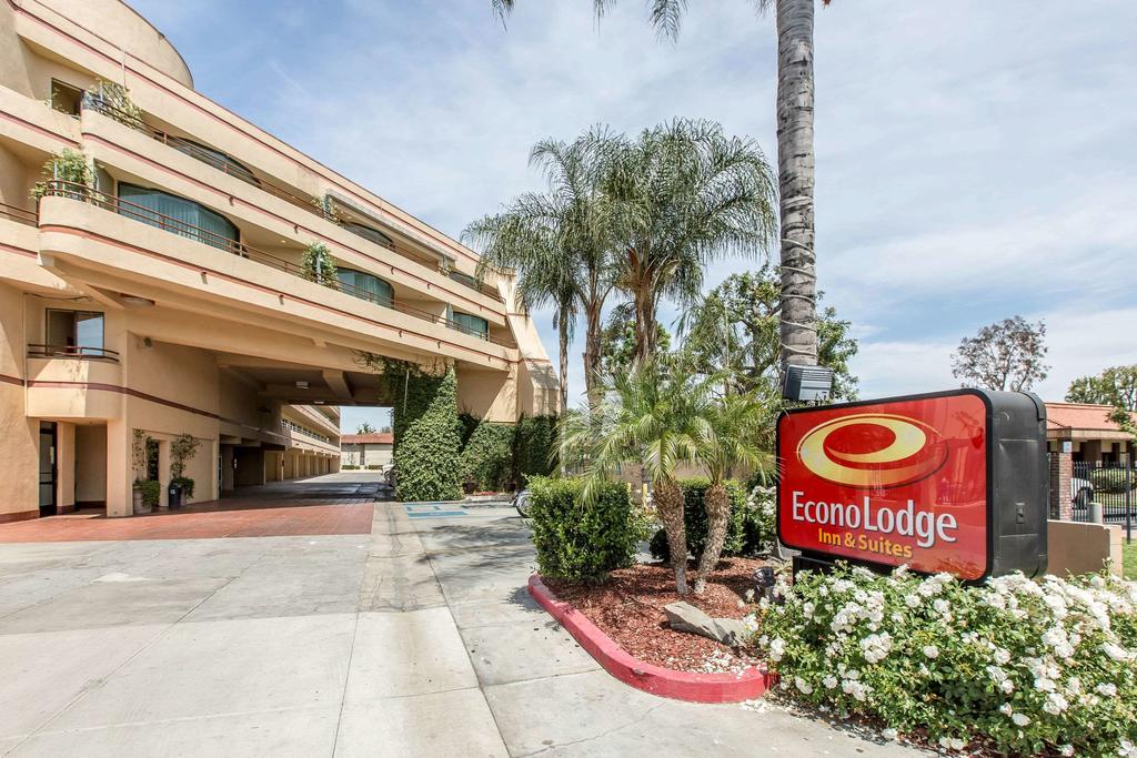 Econo Lodge Inn & Suites Riverside - Corona - thumb 0