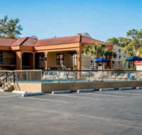 Econo Lodge Panama City - Students Accommodation