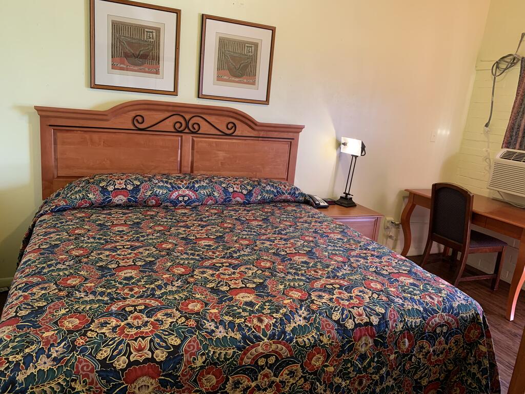 Economy Inn - thumb 1