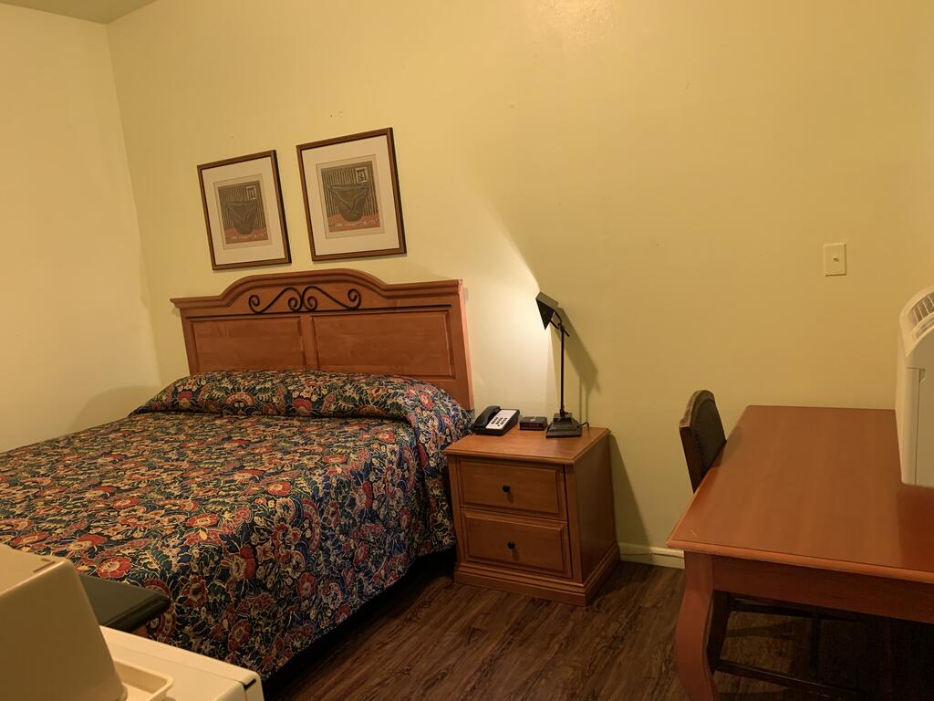 Economy Inn - thumb 2