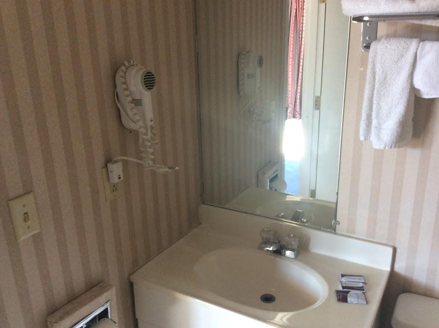 Economy Inn - thumb 1