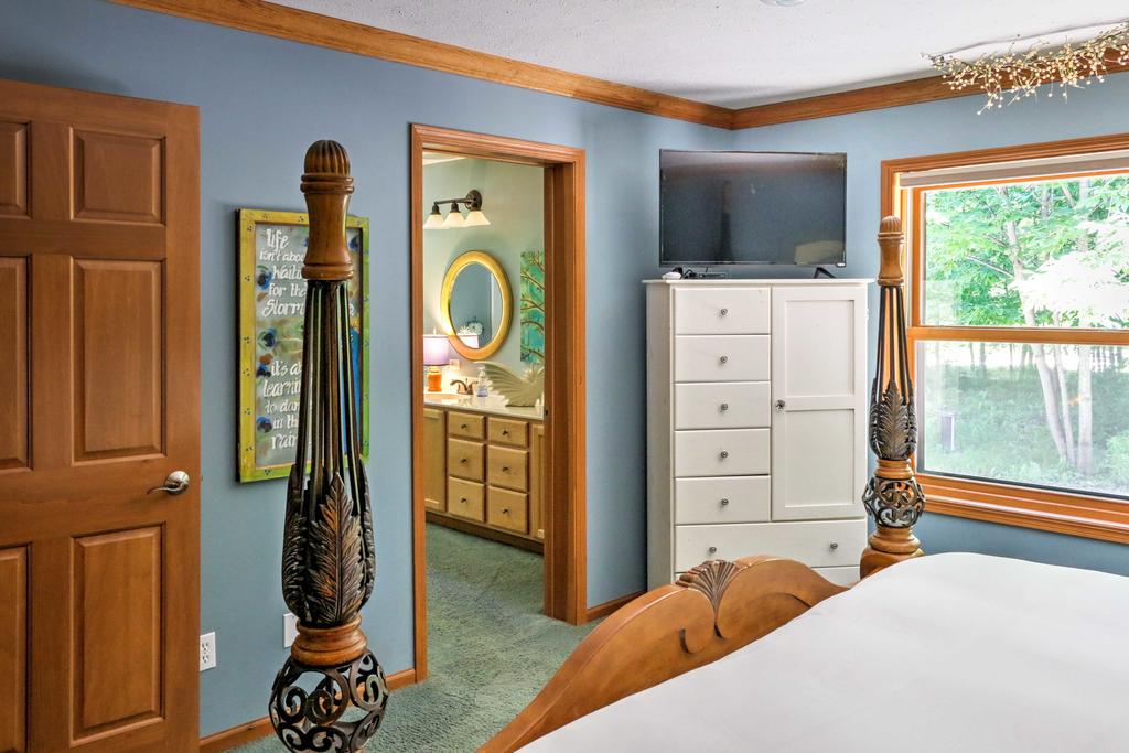 Egg Harbor Home With Deck On 2 Acres - 12 Min To Lake - thumb 0