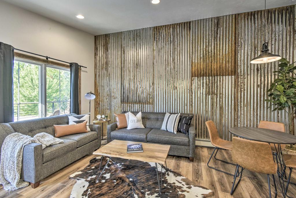 Elkhart Lake Townhome, Mins To Road America! - thumb 0