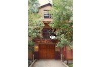 Elkhorn Townhome 1947 townhouse Tourism Bookings
