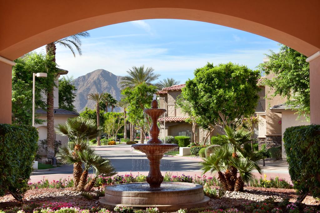 Embassy Suites La Quinta Hotel & Spa - thumb 1