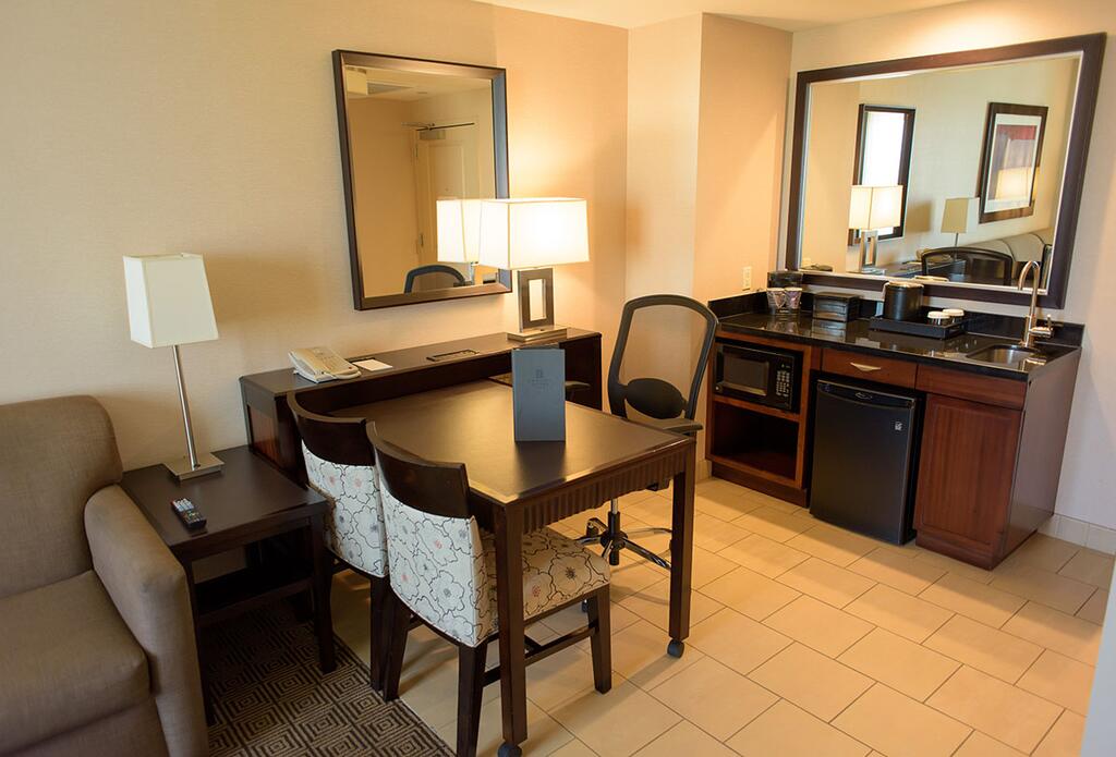 Embassy Suites Ontario - Airport - thumb 2