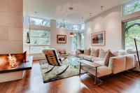 Emerald Contemporary Tranquility w/ Flatiron Mountain Views Hotels Santiago