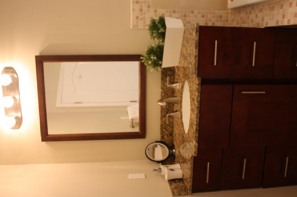 Entire Private Suite -private Home Stay - thumb 3