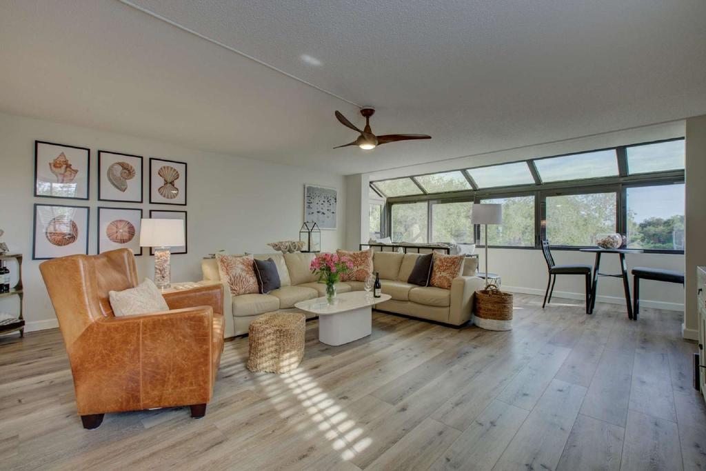 Excelsior Beach To Bay-Bayside - thumb 0