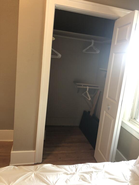 Exclusive Home Perfectly Situated For All Guests!! - thumb 2