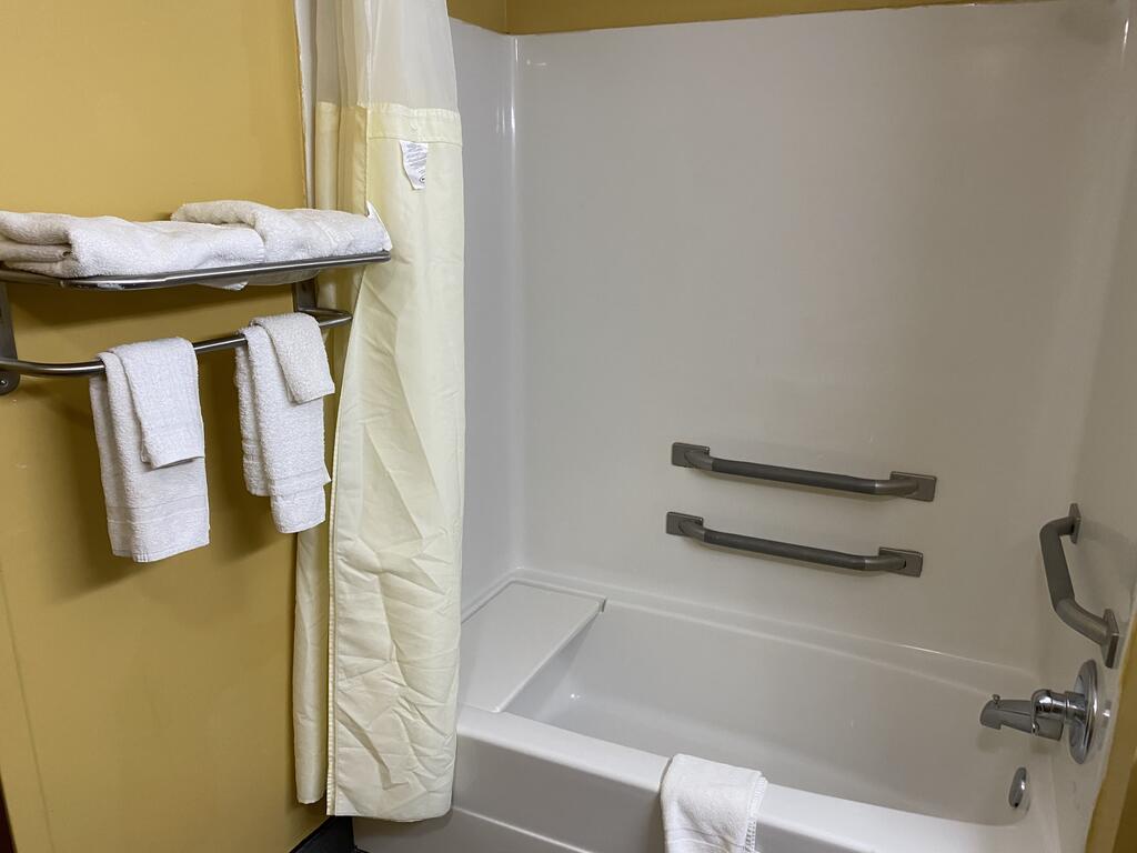 Executive Inn - thumb 3