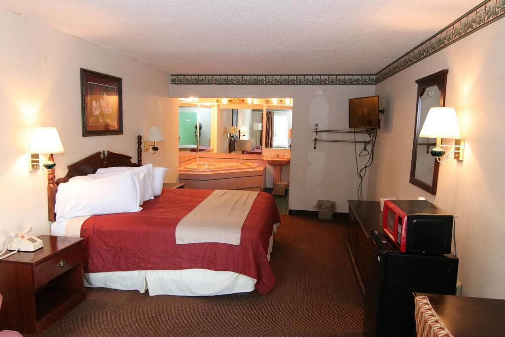Executive Inn - thumb 1