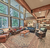 Expansive Group Lake House with Hot Tub & Pier! - Accommodation Taipei