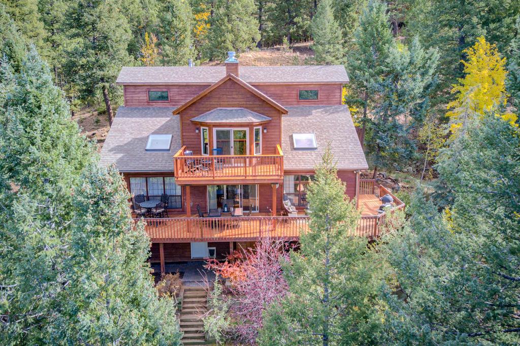 Expansive Mountain Retreat With Views Of Pikes Peak! - thumb 0