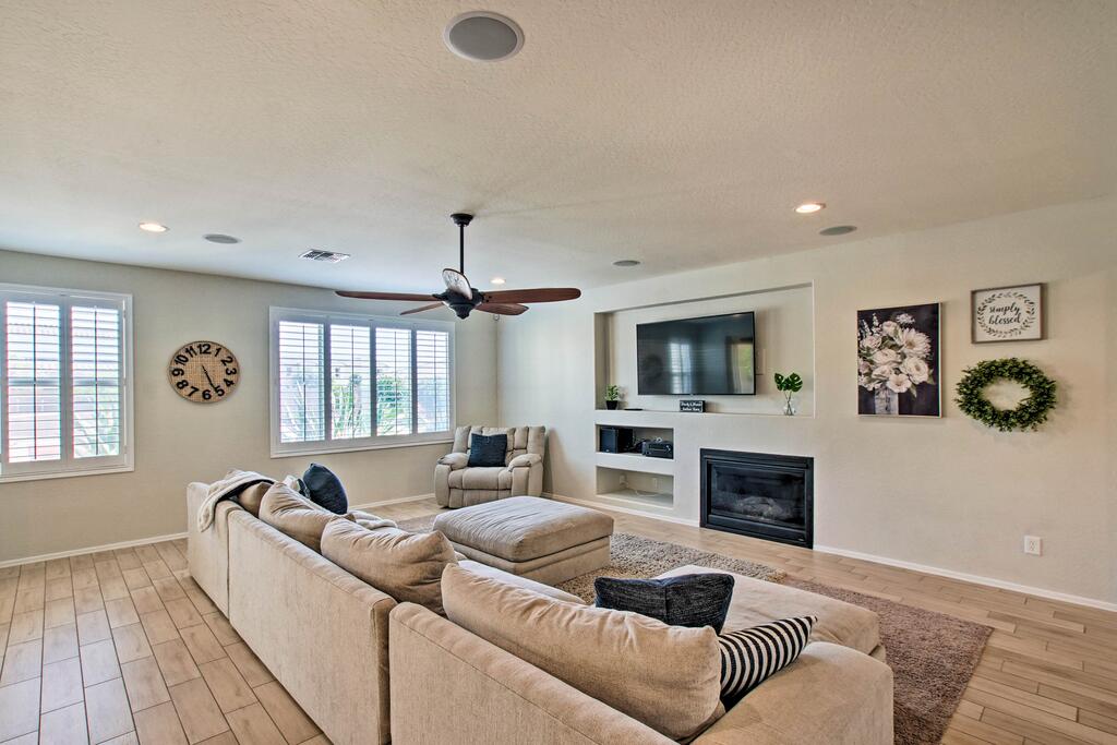 Expansive Queen Creek Home With Pool & Fire Pit - thumb 2