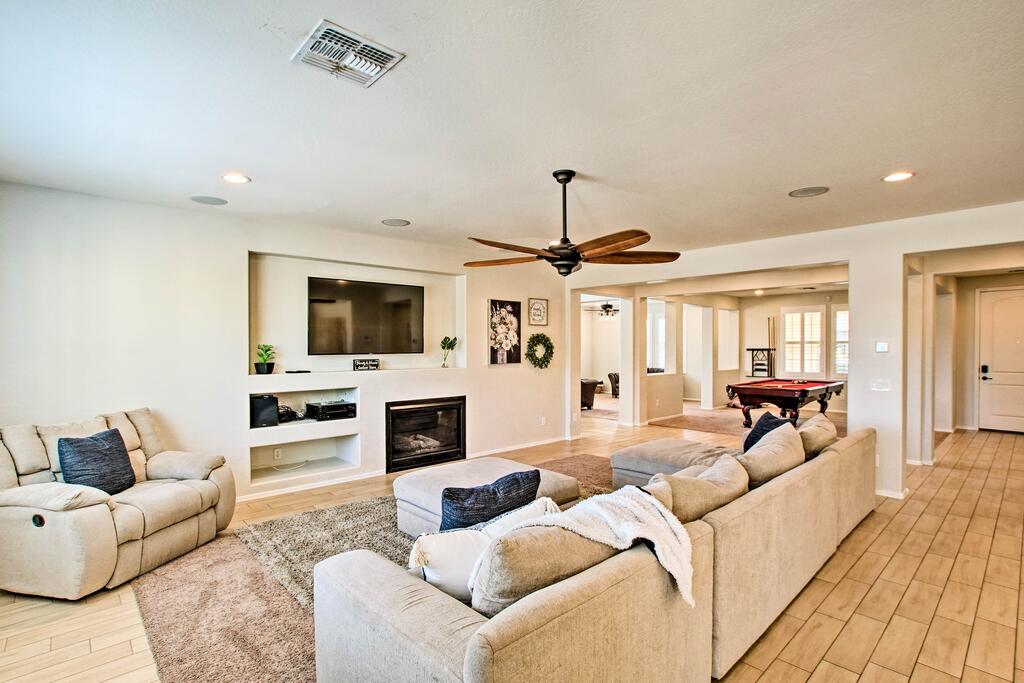 Expansive Queen Creek Home With Pool & Fire Pit - thumb 1