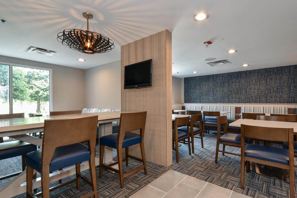 Fairfield Inn & Suites Charlotte Arrowood - thumb 3