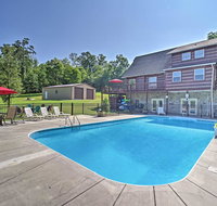 Family Cabin with Seasonal Pool on Cherokee Lake - Tourism Bookings