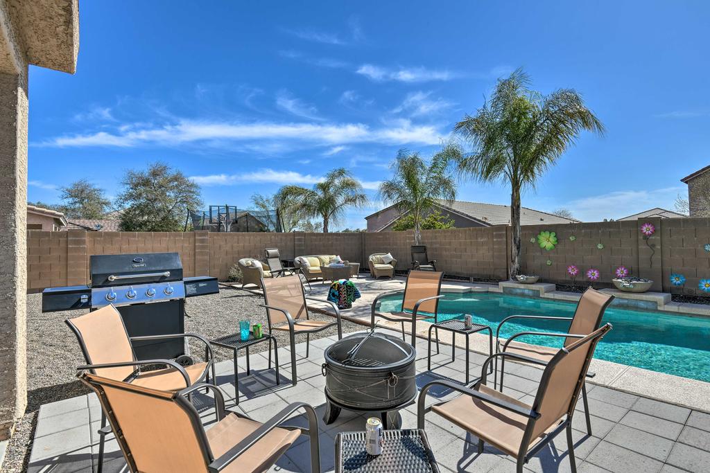 Family Home With Hot Tub On Johnson Ranch Golf Course - thumb 0