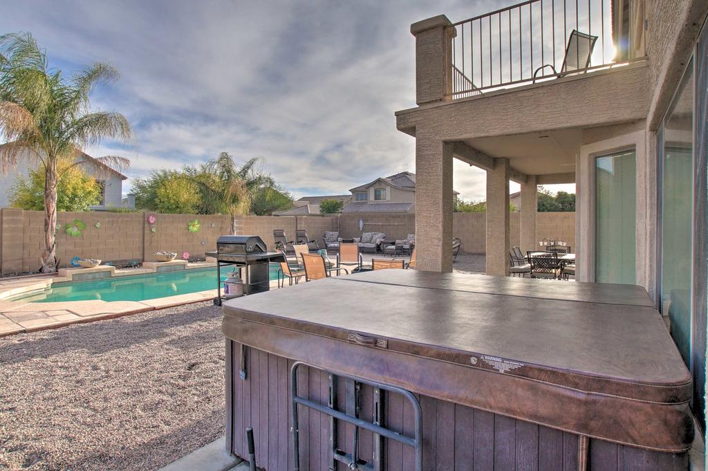 Family Home With Hot Tub On Johnson Ranch Golf Course - thumb 1