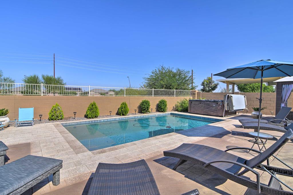 Family Home With Pool Less Than 10 Mi San Tan Mtn Regional Pk - thumb 3