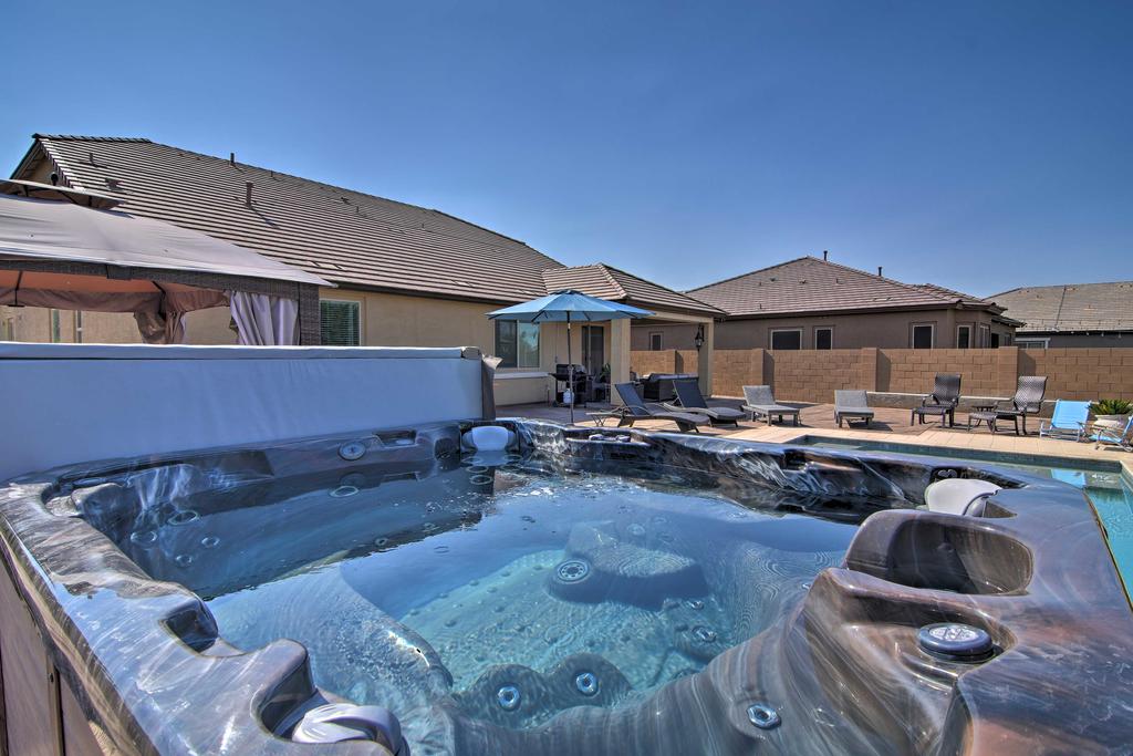 Family Home With Pool Less Than 10 Mi San Tan Mtn Regional Pk - thumb 1